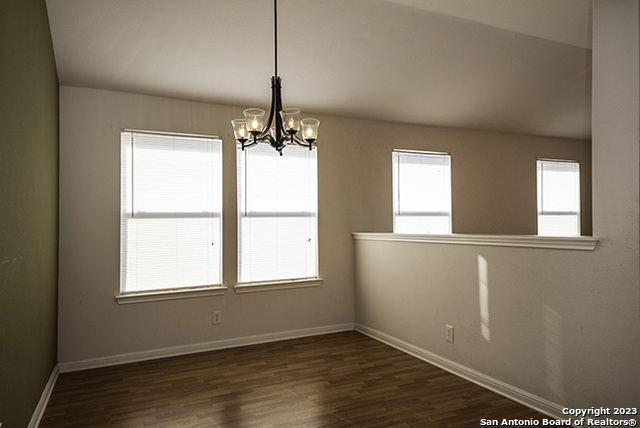 Image 10 of 24 For 8422 Whitebrush