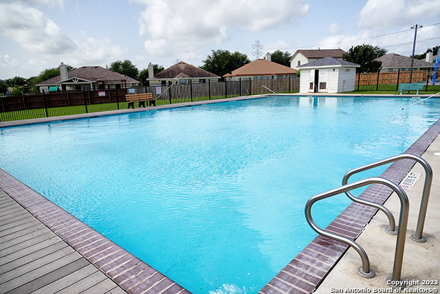 Image 23 of 24 For 8422 Whitebrush