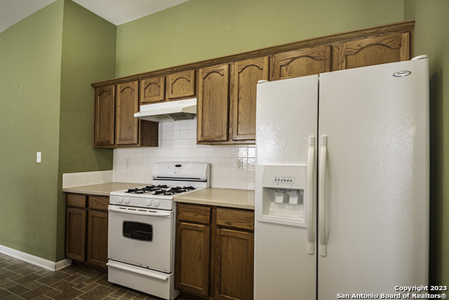 Image 5 of 24 For 8422 Whitebrush