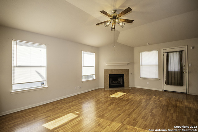 Image 8 of 24 For 8422 Whitebrush