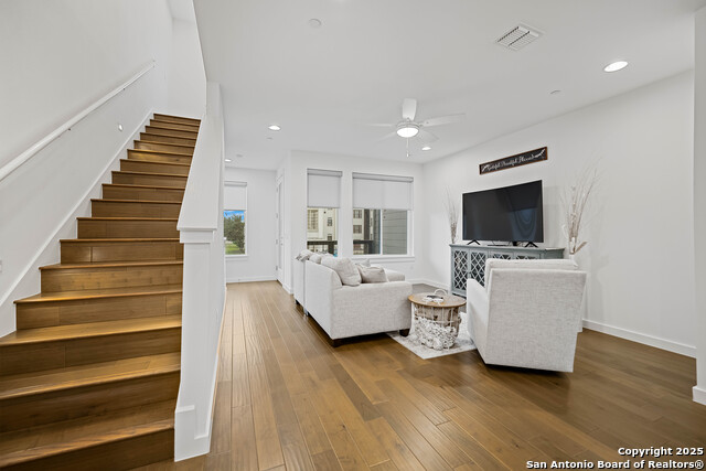 Image 7 of 20 For 102 Tendick Unit # 902