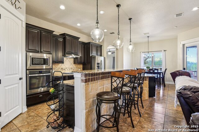 Listing photo id 12 for 4918 Winter Cherry