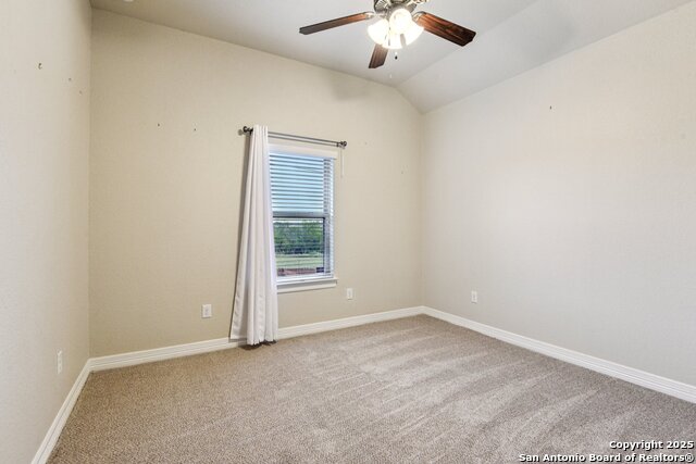 Listing photo id 18 for 4918 Winter Cherry