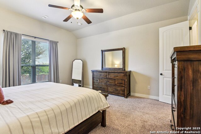 Listing photo id 32 for 4918 Winter Cherry