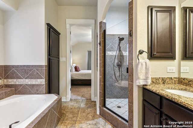 Listing photo id 36 for 4918 Winter Cherry