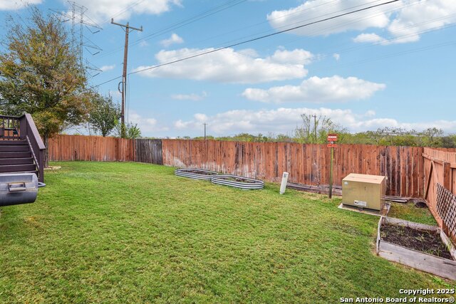 Listing photo id 40 for 4918 Winter Cherry