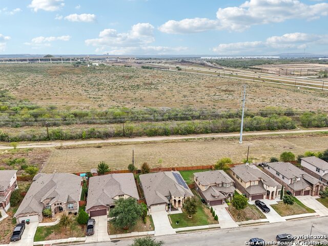 Listing photo id 43 for 4918 Winter Cherry