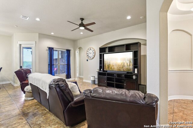 Listing photo id 5 for 4918 Winter Cherry