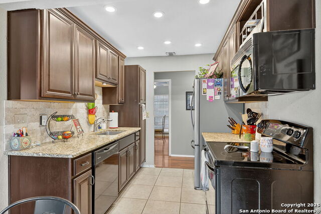 Image 3 of 31 For 6835 Hogans Trail