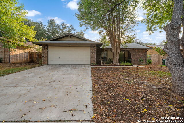 Image 8 of 31 For 6835 Hogans Trail