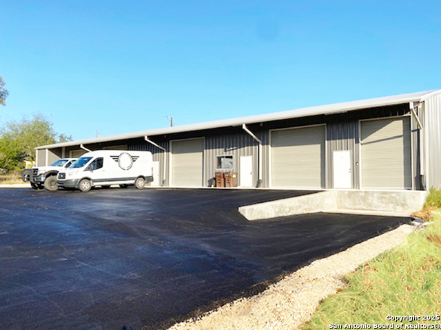 Listing photo id 4 for 108 Scheele  C