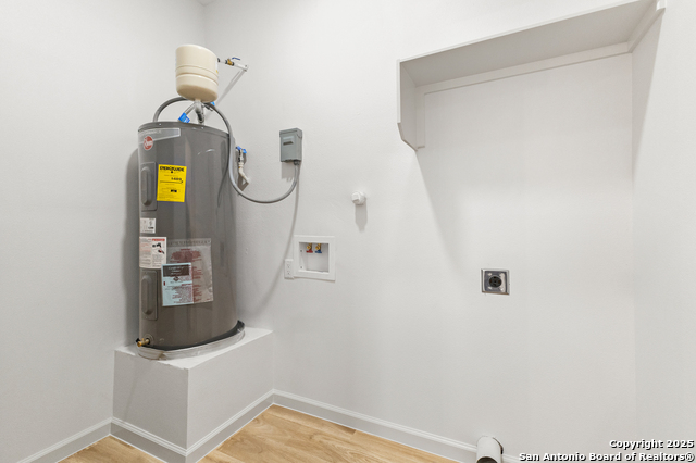 Image 18 of 35 For 140 Camino Verde