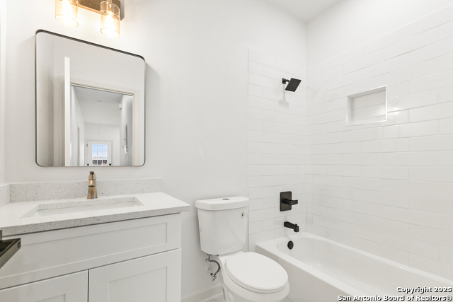 Image 21 of 35 For 140 Camino Verde