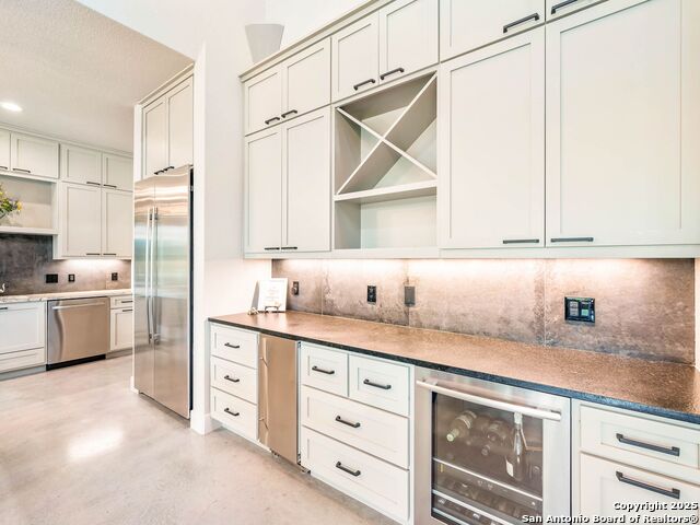 Listing photo id 23 for 497 Cypress Falls