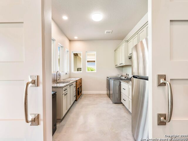 Listing photo id 24 for 497 Cypress Falls