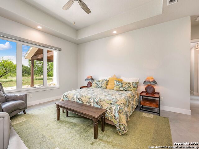 Listing photo id 26 for 497 Cypress Falls