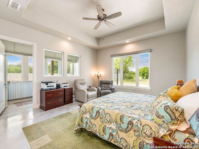 Listing photo id 27 for 497 Cypress Falls