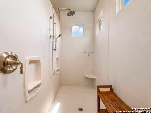 Listing photo id 30 for 497 Cypress Falls