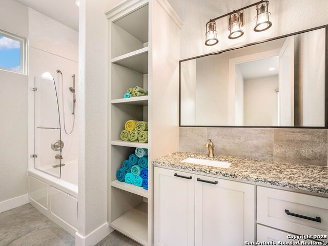 Listing photo id 39 for 497 Cypress Falls