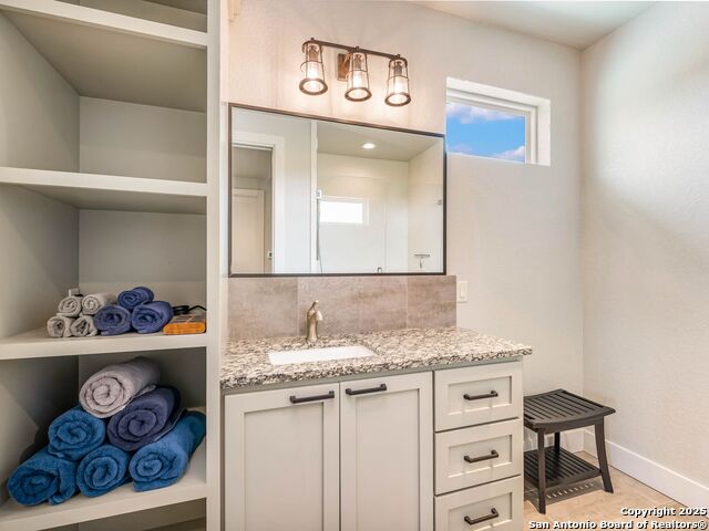 Listing photo id 44 for 497 Cypress Falls