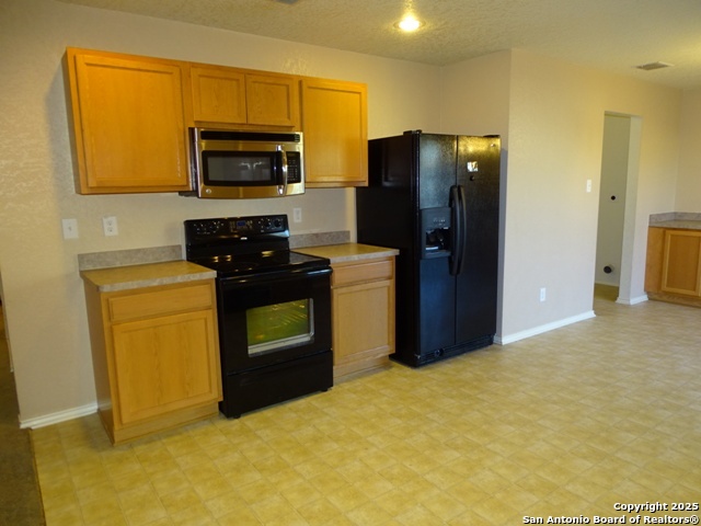 Image 11 of 39 For 153 Hinge Chase 101