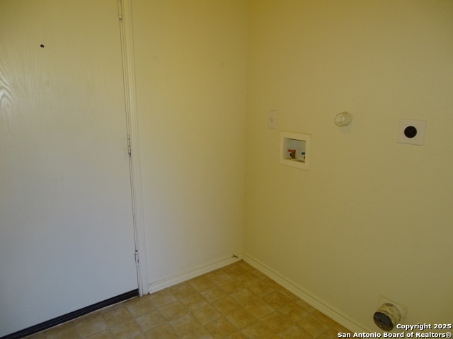 Image 16 of 39 For 153 Hinge Chase 101