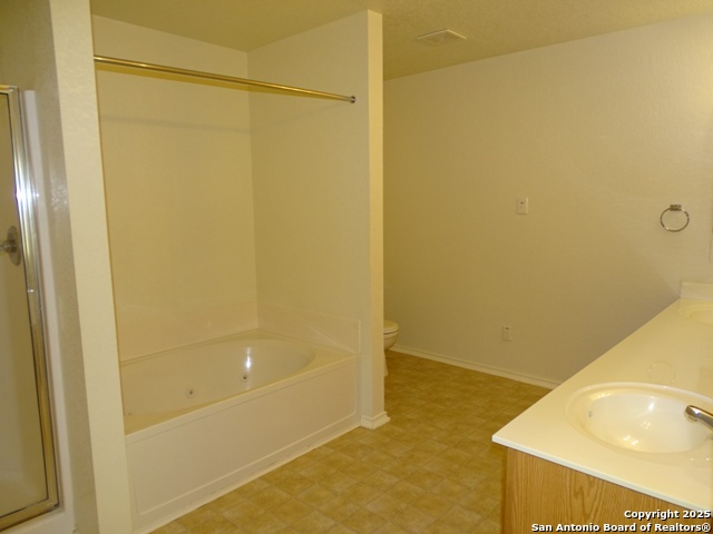 Image 22 of 39 For 153 Hinge Chase 101