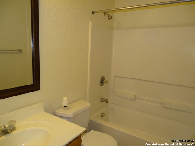 Image 27 of 39 For 153 Hinge Chase 101