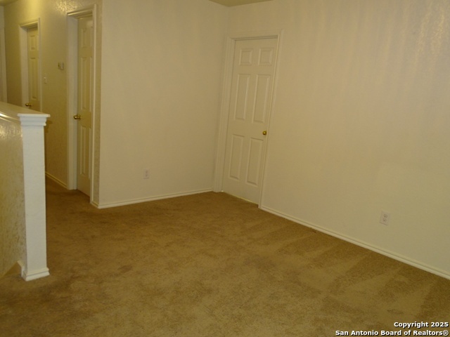 Image 36 of 39 For 153 Hinge Chase 101