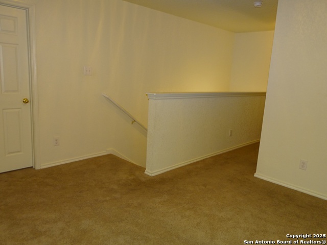 Image 39 of 39 For 153 Hinge Chase 101