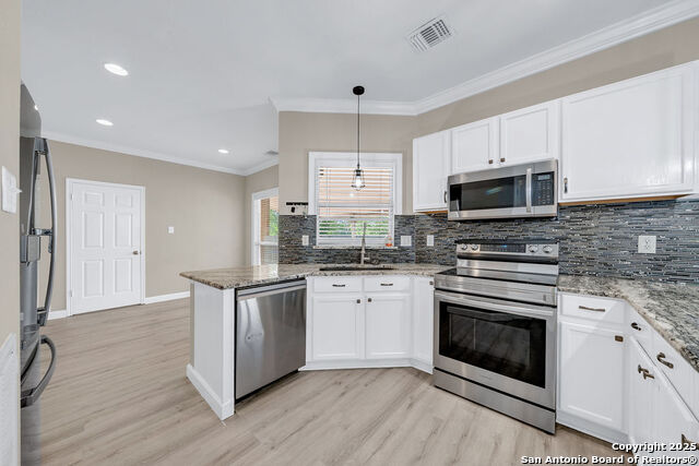 Image 7 of 26 For 8103 Heritage Park