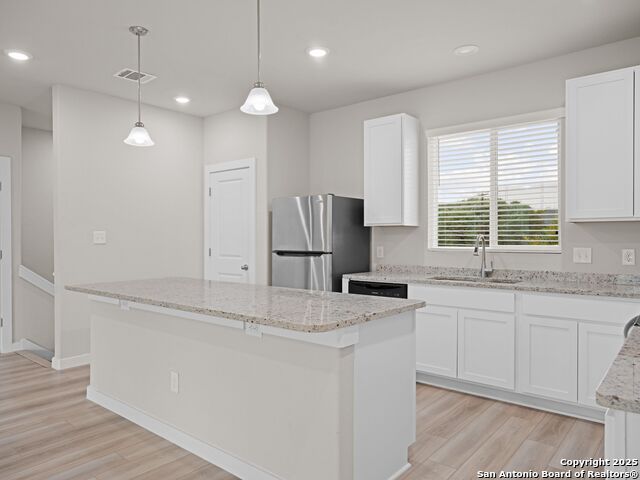 Image 13 of 30 For 21543 Sir Walter