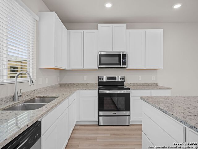 Image 14 of 30 For 21543 Sir Walter