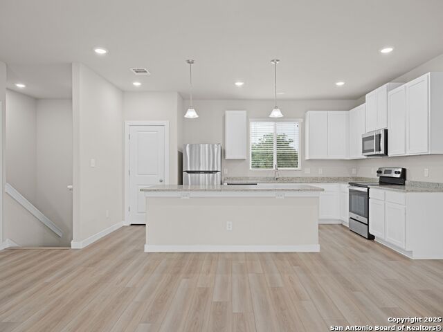 Image 16 of 30 For 21543 Sir Walter