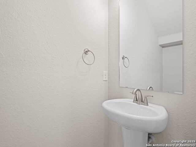 Image 26 of 30 For 21543 Sir Walter