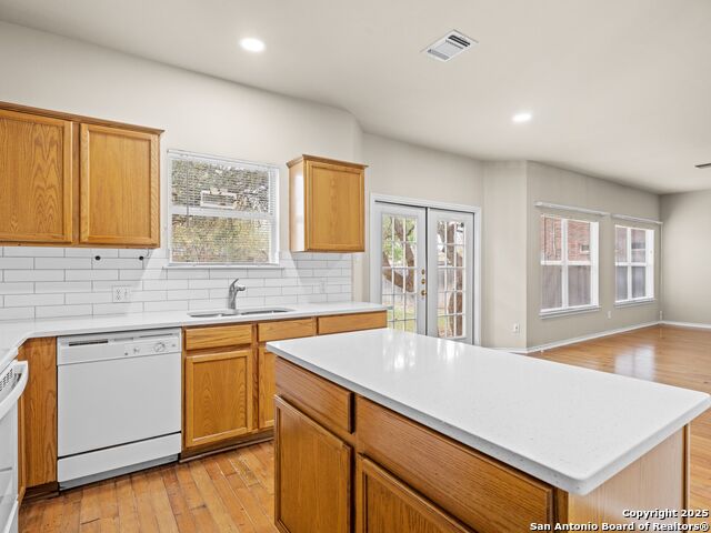 Image 16 of 31 For 511 Shannon Rose