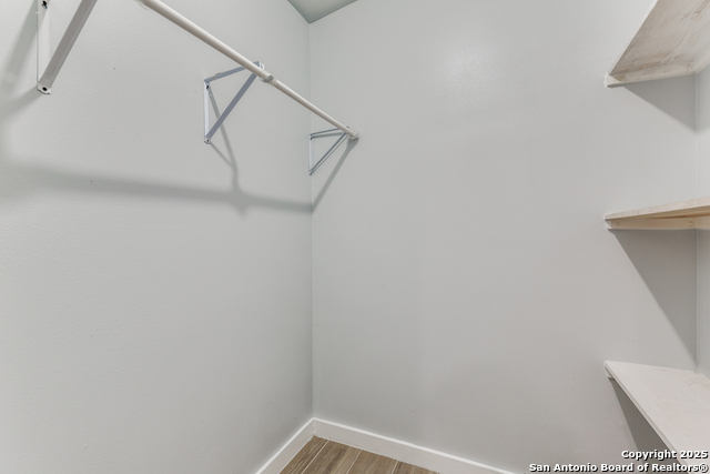 Listing photo id 20 for 808 20th Nw