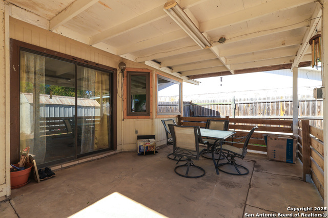 Image 18 of 22 For 1214 Weston