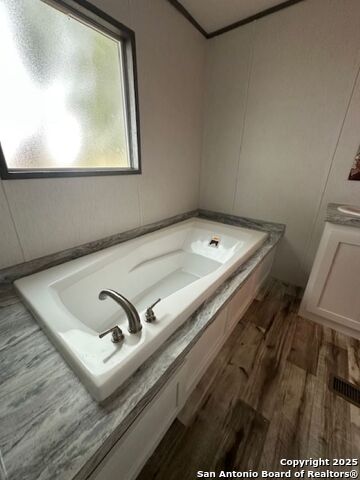 Image 13 of 14 For 13 Green Meadows