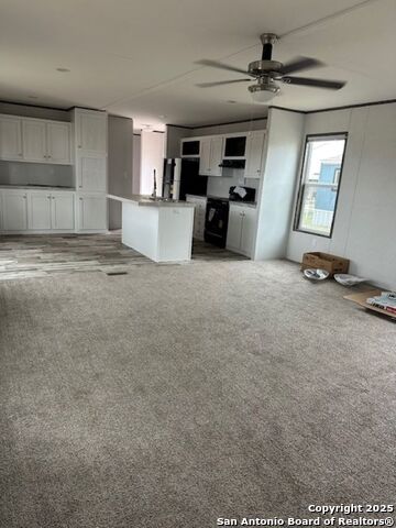 Image 4 of 14 For 13 Green Meadows