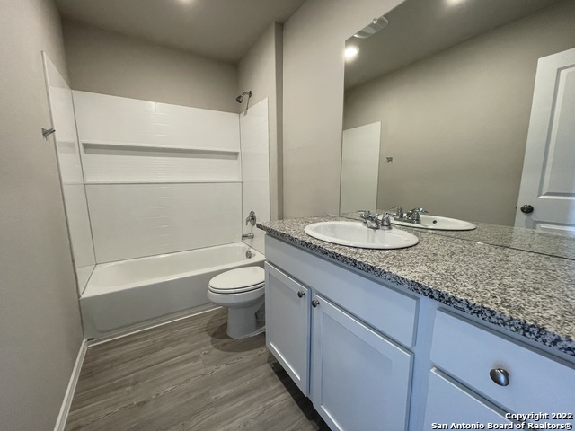 Image 11 of 13 For 8256 Piedra Medina