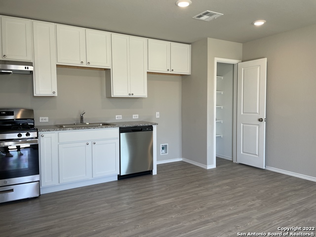 Image 3 of 13 For 8256 Piedra Medina