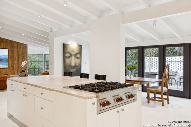 Listing photo id 17 for 510 Lamont  