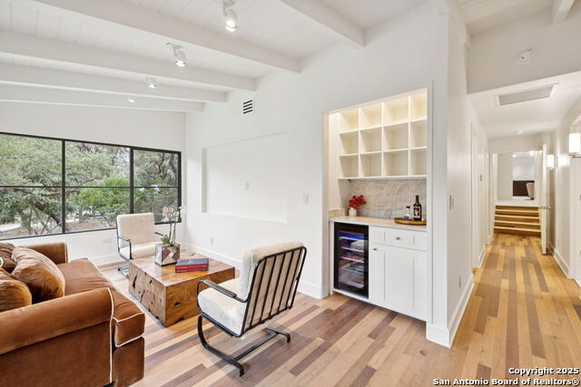 Listing photo id 26 for 510 Lamont  