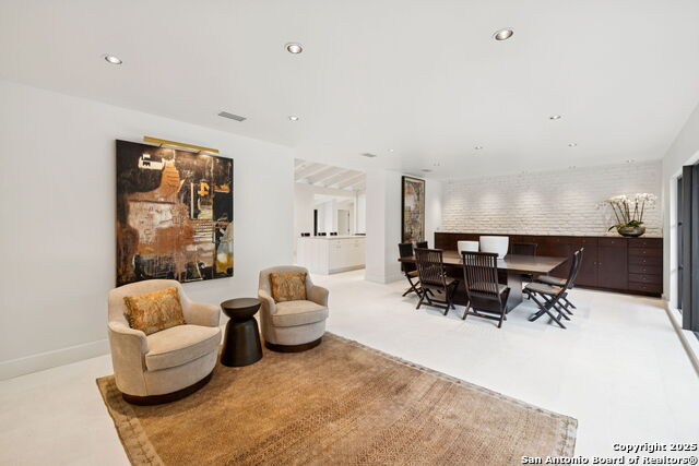 Listing photo id 1 for 510 Lamont  