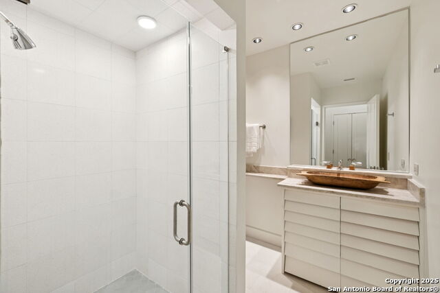 Listing photo id 34 for 510 Lamont  