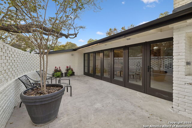 Listing photo id 44 for 510 Lamont  