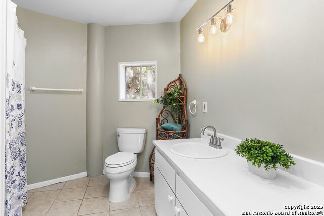 Image 13 of 50 For 1433 Riviera