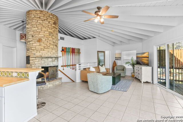 Image 16 of 50 For 1433 Riviera