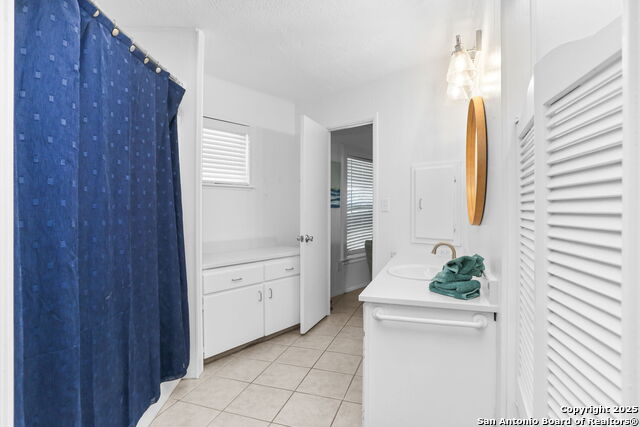 Image 30 of 50 For 1433 Riviera